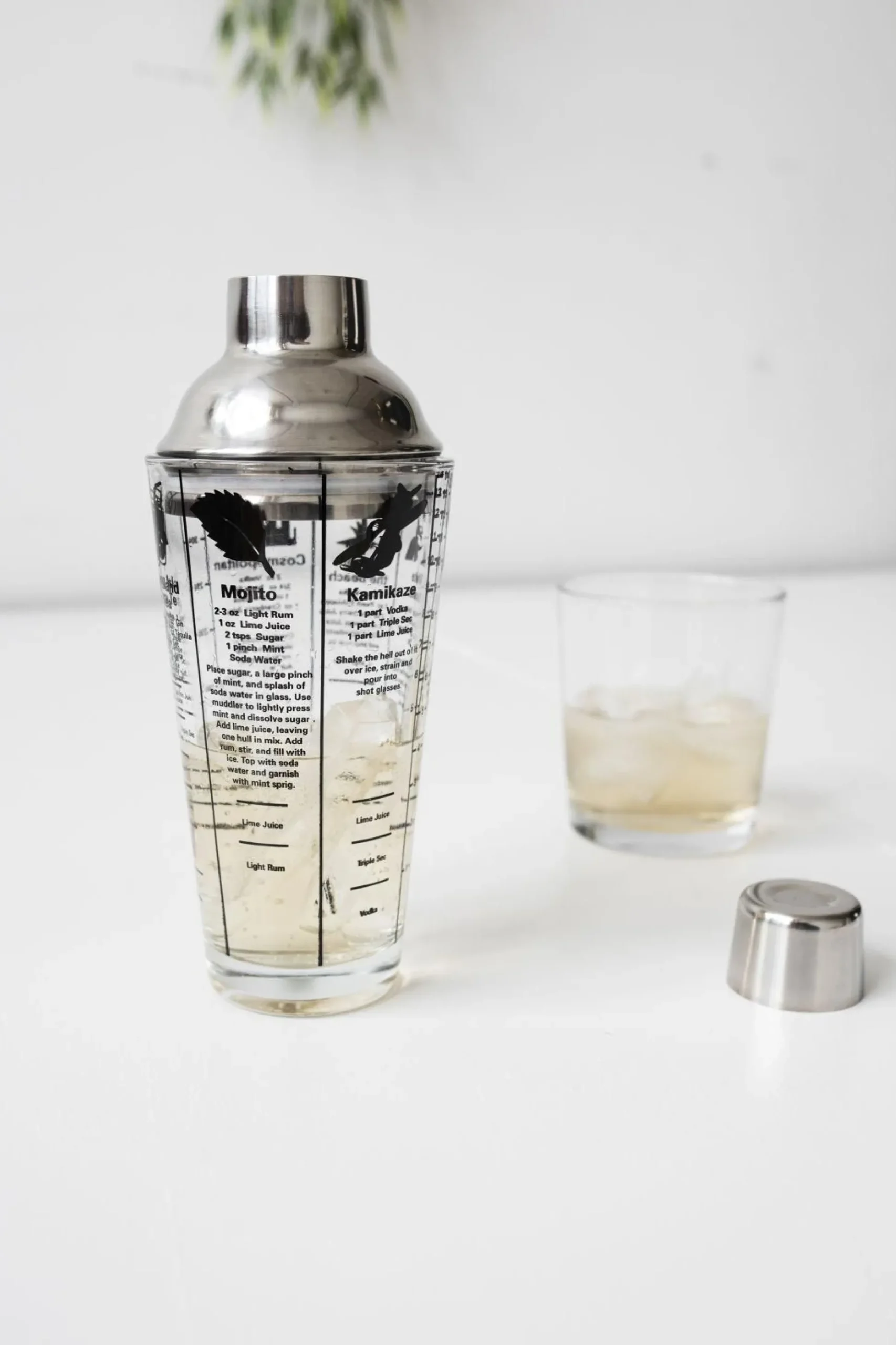COCKTAIL SHAKER