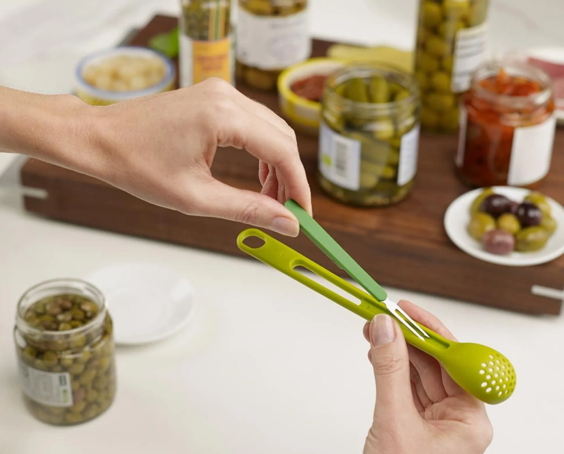CUCCHIAIO 2 IN 1 PER LE OLIVE