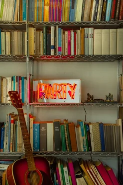 NEON PARTY RED
