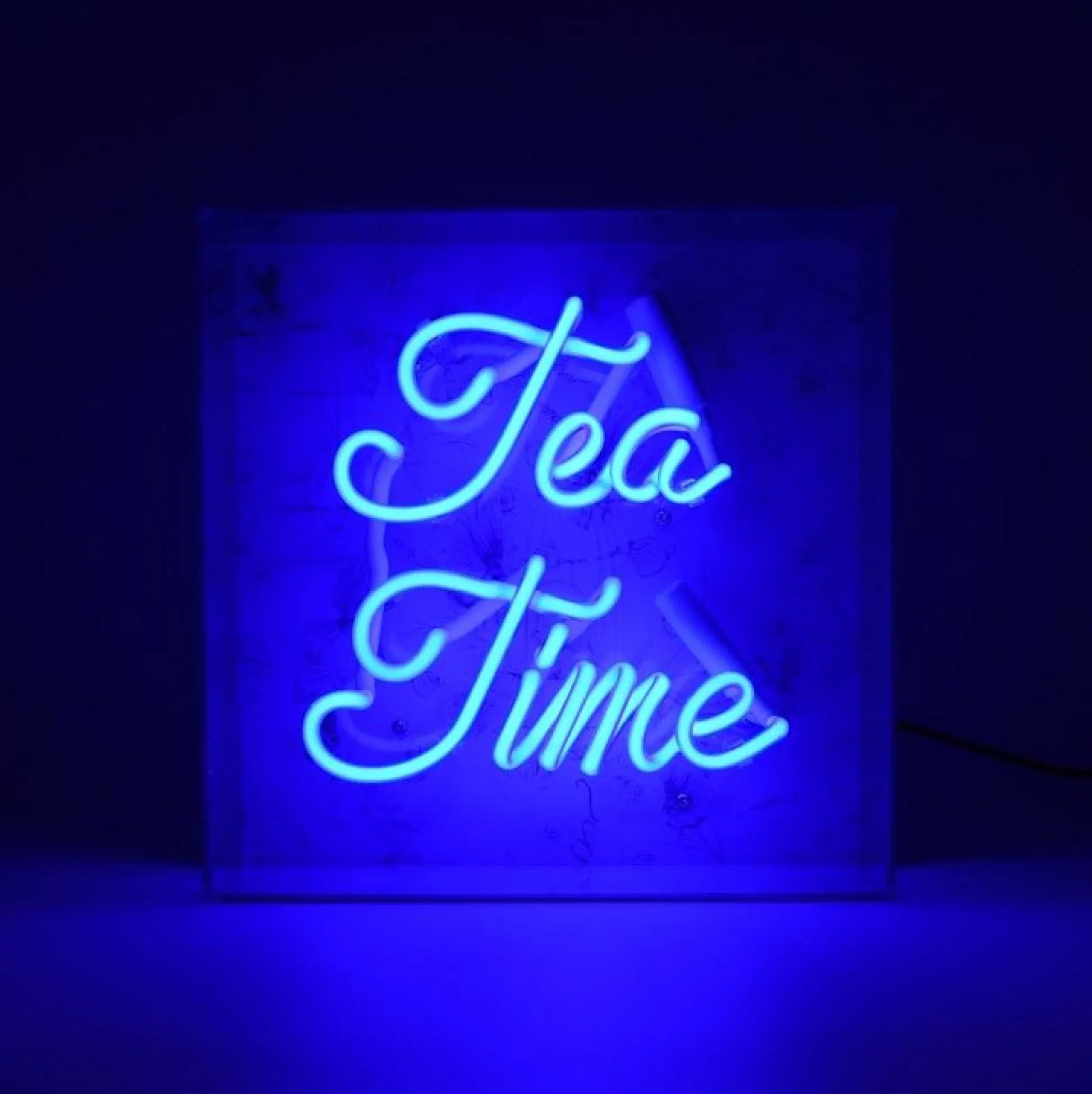 NEON TEA TIME
