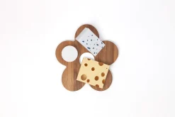 SERVING BOARD DAISY