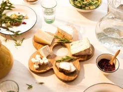 SERVING BOARD DAISY